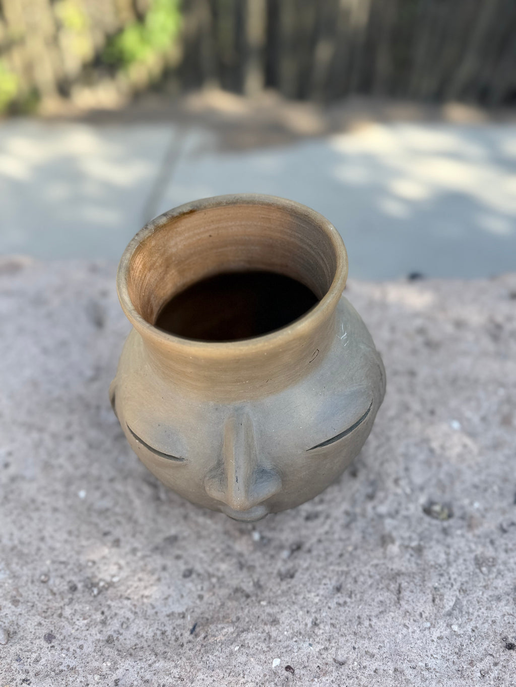 El Silencio Vase & Water Vessel