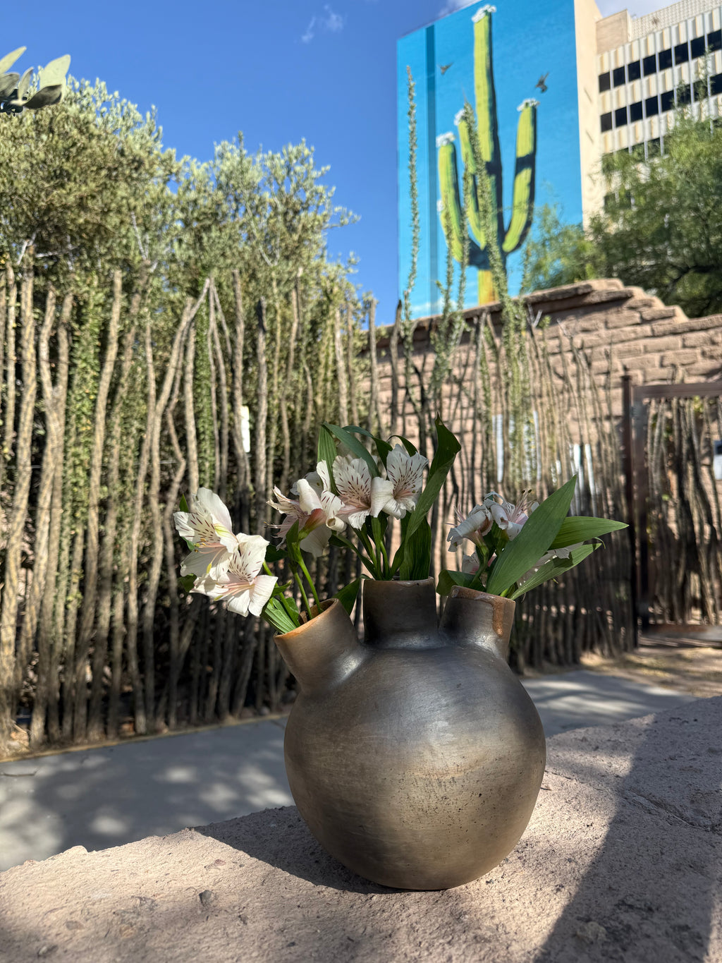 Tres Bocas Vase