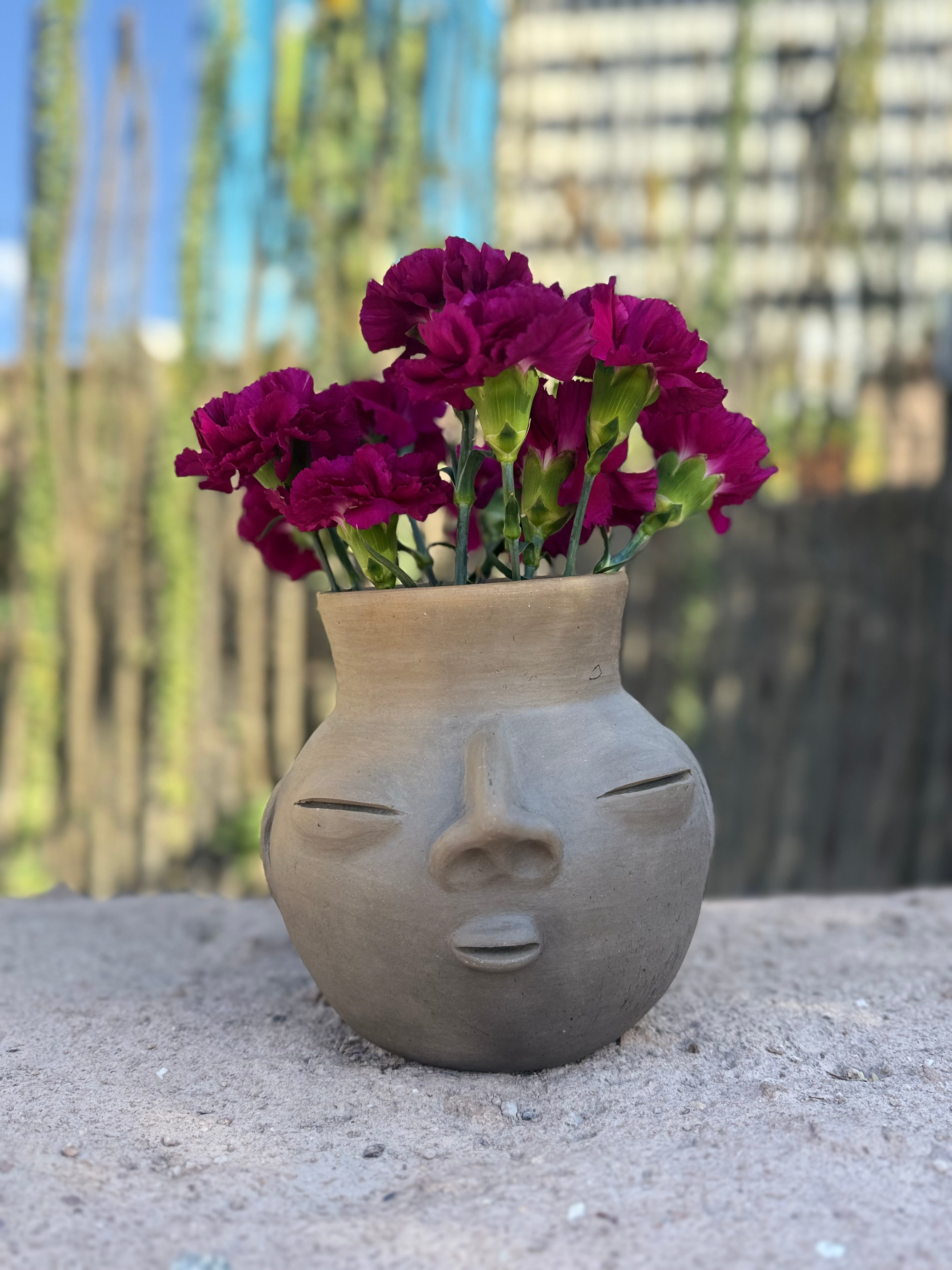 El Silencio Vase & Water Vessel