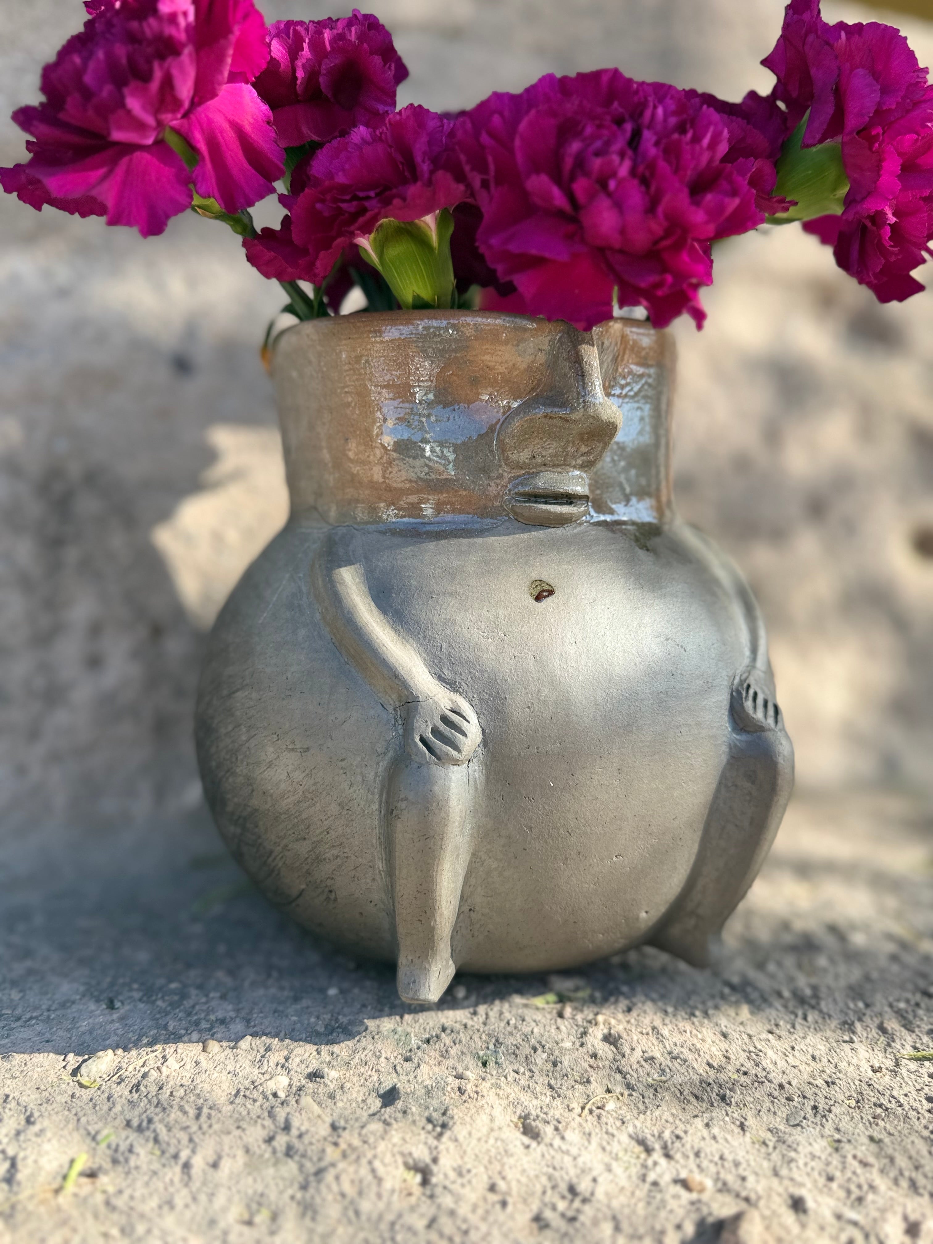 Raíces Abuelo Vase & Water Vessel